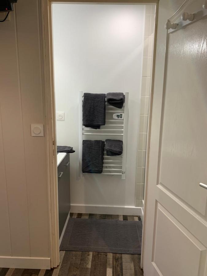 Resid Home 5 - Duplex Cosy Avec Parking Gratuit Saint-Leonard  ภายนอก รูปภาพ